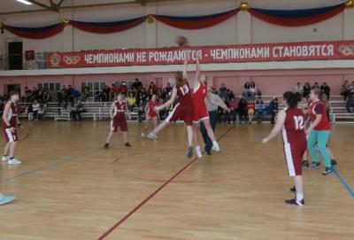 В Скопине стартовал баскетбольный турнир памяти Михаила Мурашко
